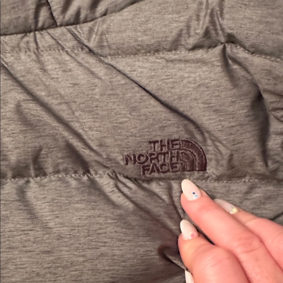 The North Face Gray Puffer Jacket - Picture 5 of 8